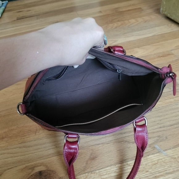 IVTG Genuine Leather Red Handbag - Picture 9 of 9